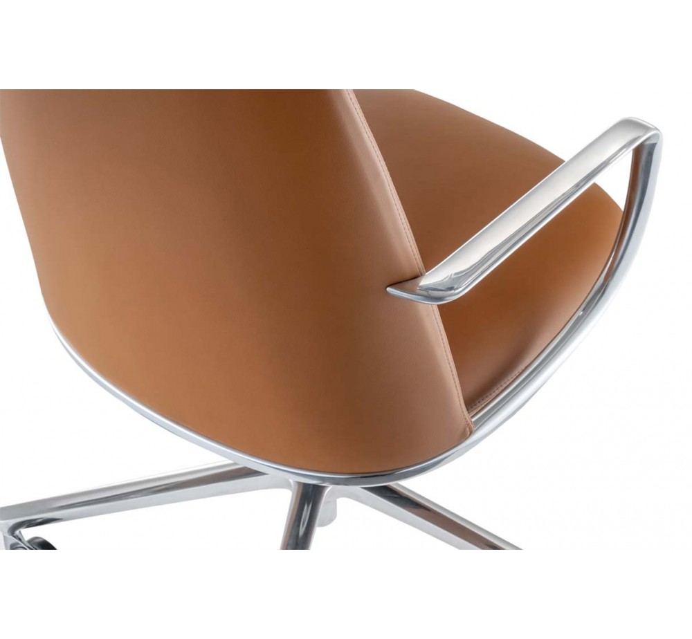 Elinor 3755 office armchair by Pedrali | Avant Garde