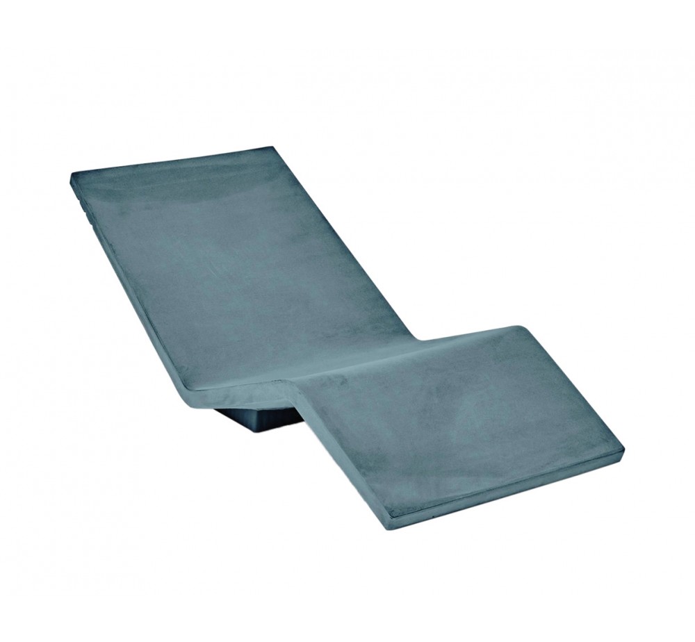 Aqua LLDPE sunlounger | Avant Garde design