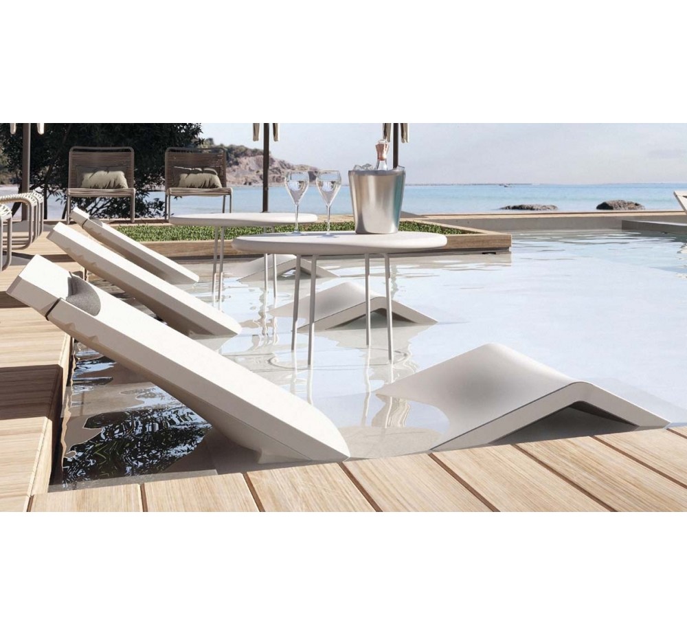 Aqua LLDPE sunlounger | Avant Garde design