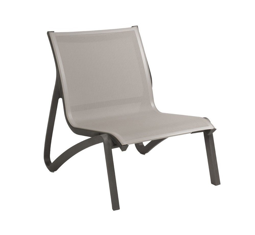 Sunset lounge chair by Grosfillex | Avant Garde - exclusive agent