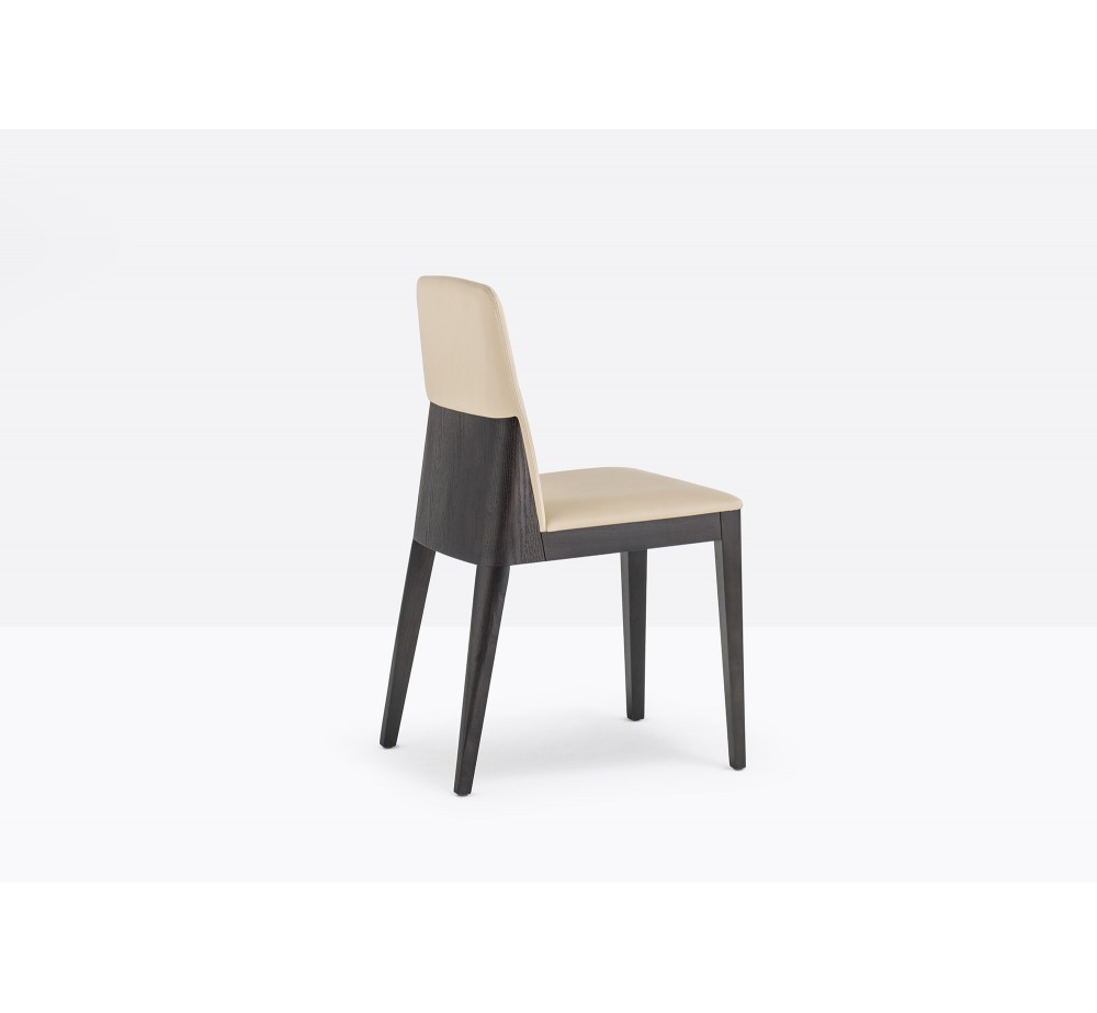 Allure 735 chair by Pedrali | Avant Garde