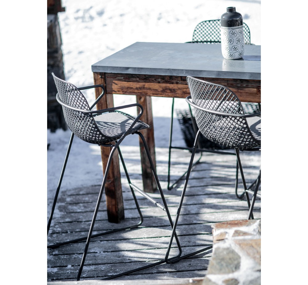 Ramatuelle bar stool by Grosfillex | Avant Garde exclusive agent