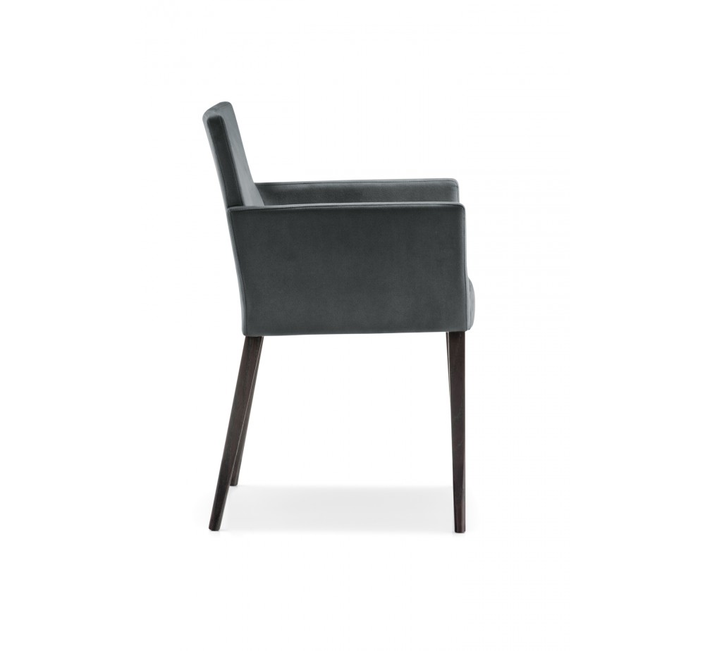 Dress 535 armchair