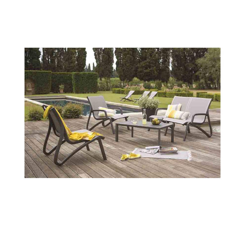Sunset set with armrests by Grosfillex | Avant Garde - exclusive agent