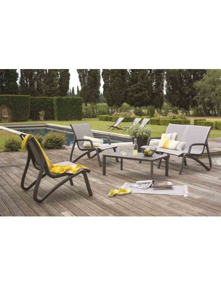 Sunset set with armrests by Grosfillex | Avant Garde - exclusive agent
