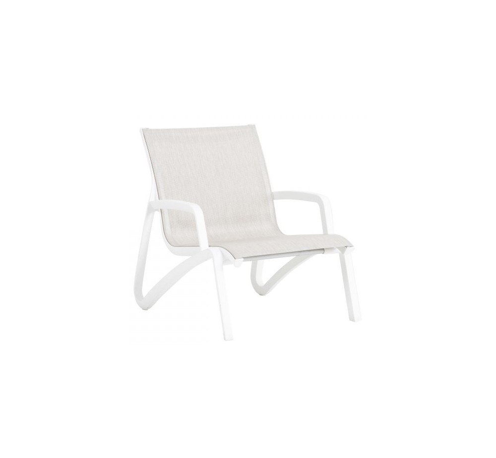 Sunset lounge armchair by Grosfillex | Avant Garde - exclusive agent