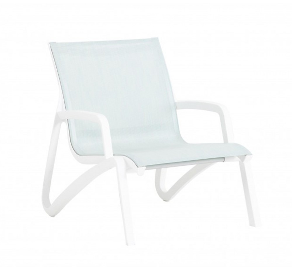 Sunset lounge armchair by Grosfillex | Avant Garde - exclusive agent