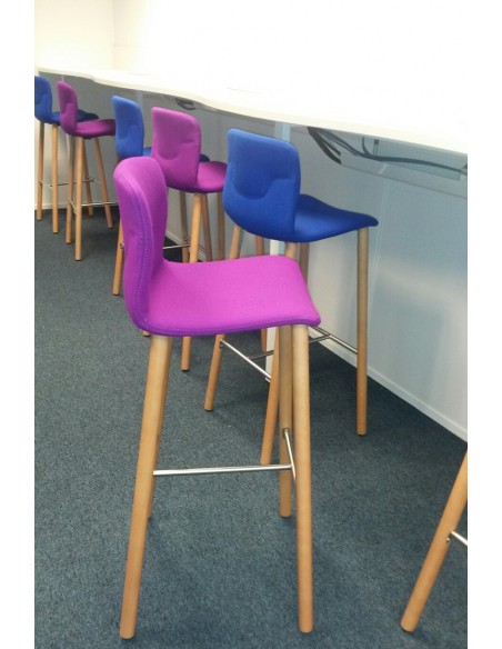 Slot 78/68 BL Upholstered bar stool by Gaber | Avant Garde