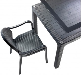 Defence150 table with glass by Novussi | Avant Garde 2