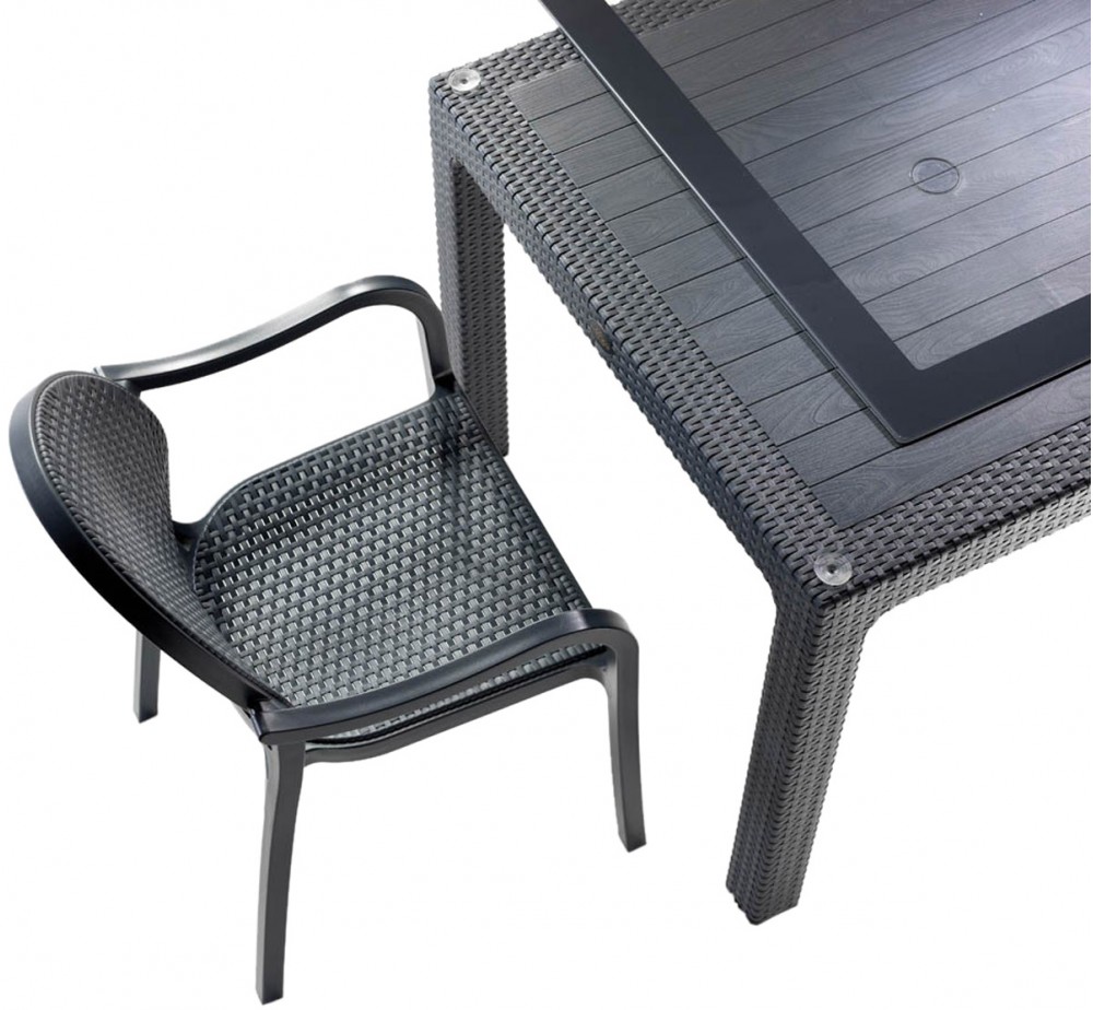 Defence150 table with glass by Novussi | Avant Garde