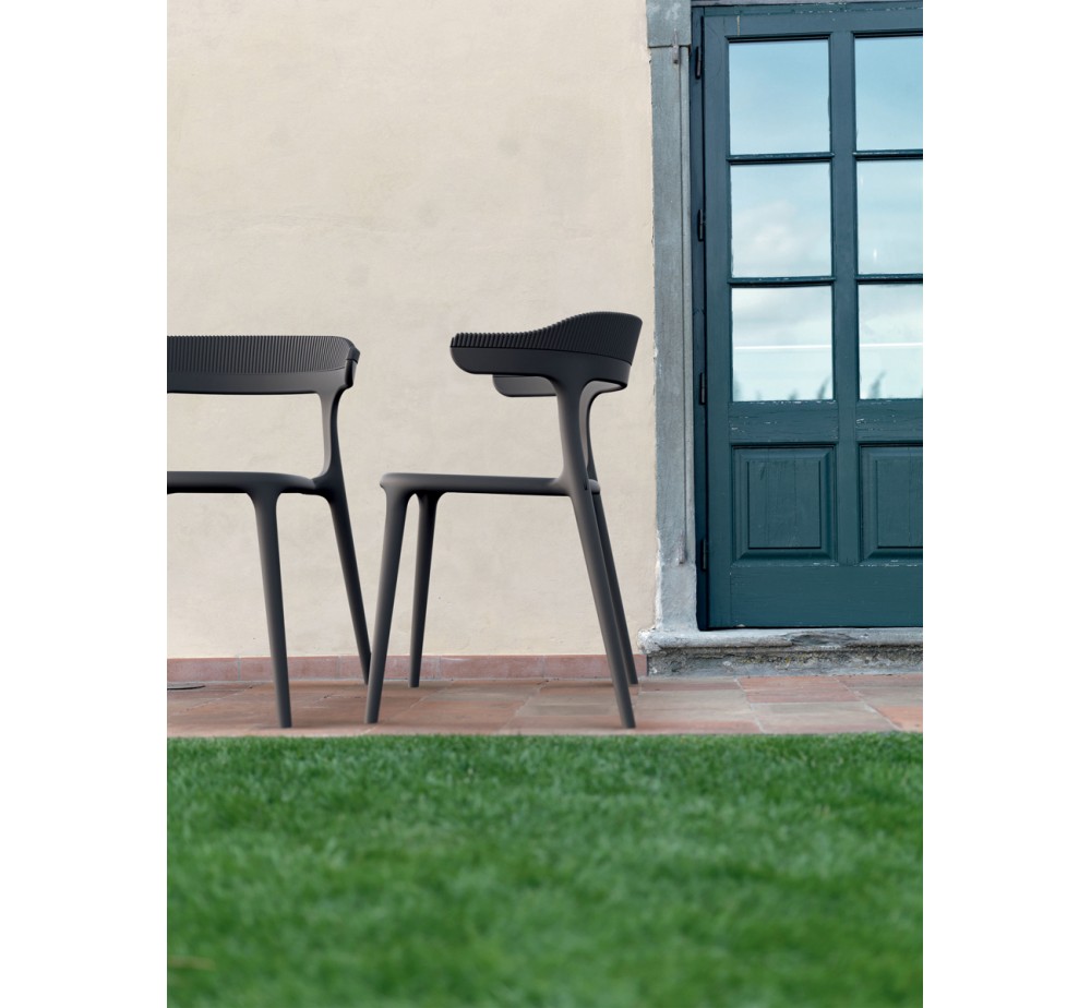 Luna stripe armchair by Papatya | Avant Garde