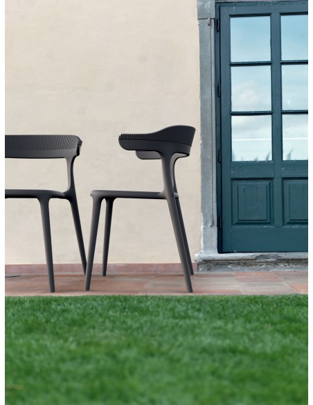 Luna stripe armchair by Papatya | Avant Garde