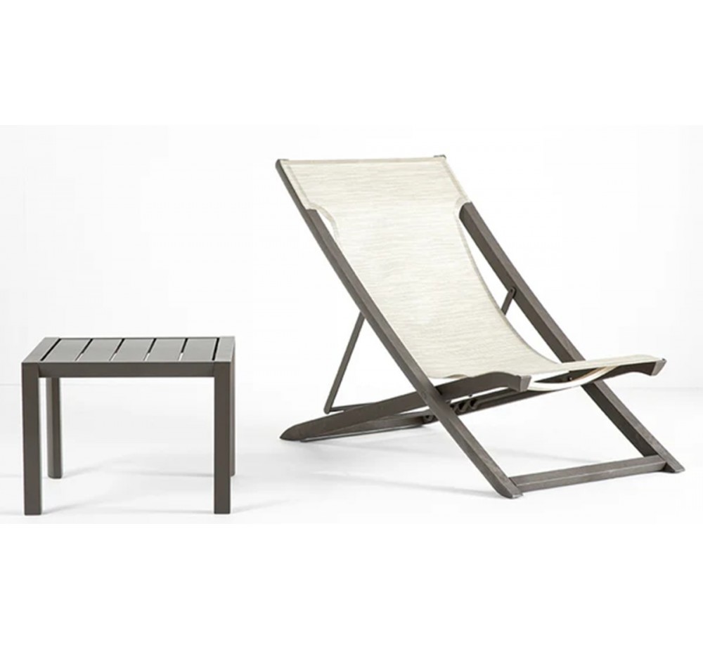 Sunset chaise longue by Grosfillex | Avant Garde - exclusive agent