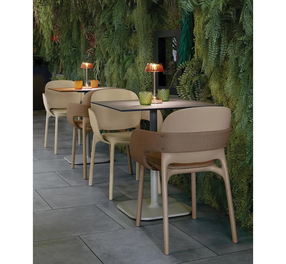 Hug art.2384 armchair by SCAB | Avant Garde