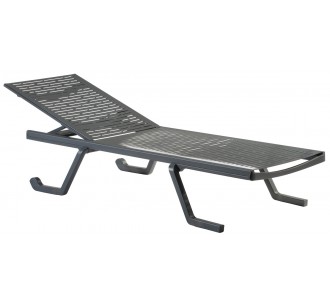 DOGE sunlounger by Gaber | Avant Garde