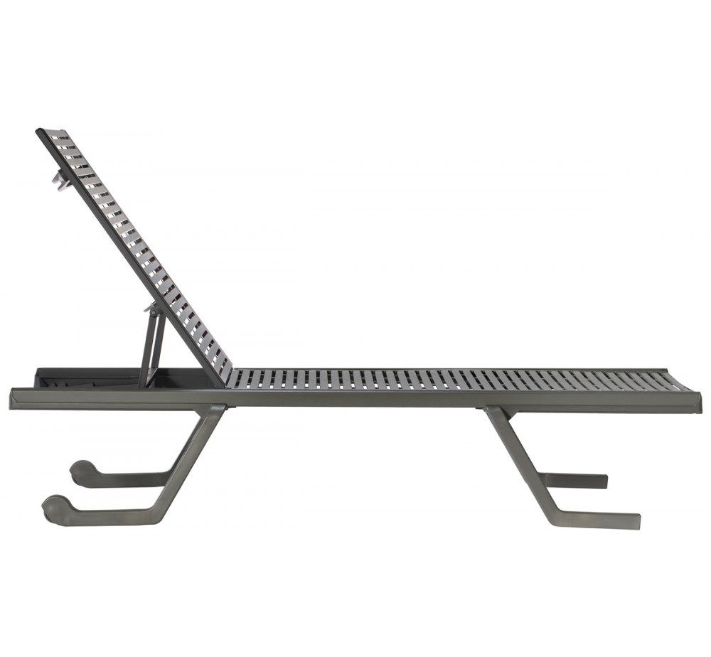 DOGE sunlounger by Gaber | Avant Garde
