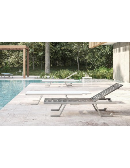 DOGE sunlounger by Gaber | Avant Garde