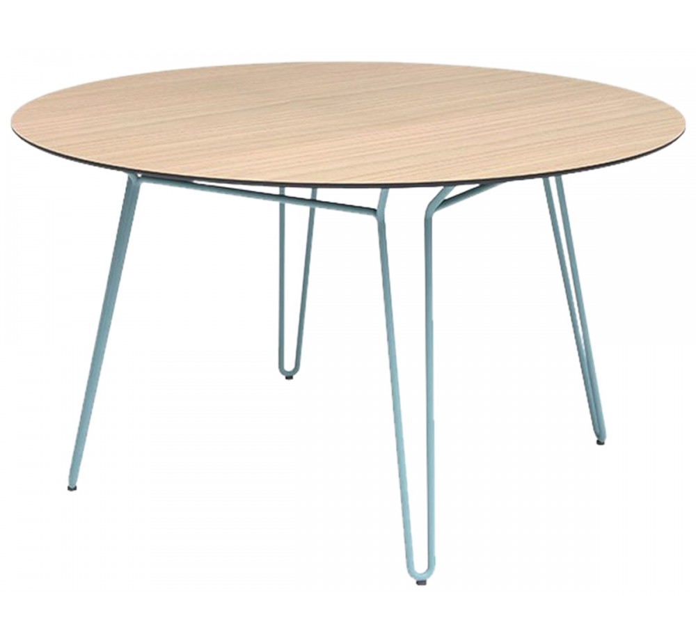 Ramatuelle table by Grosfillex - 2 years guarantee | Avant Garde