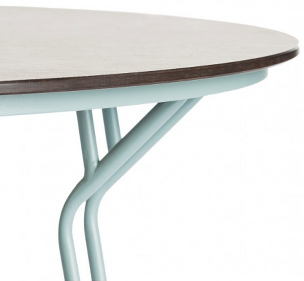 Ramatuelle table by Grosfillex - 2 years guarantee | Avant Garde