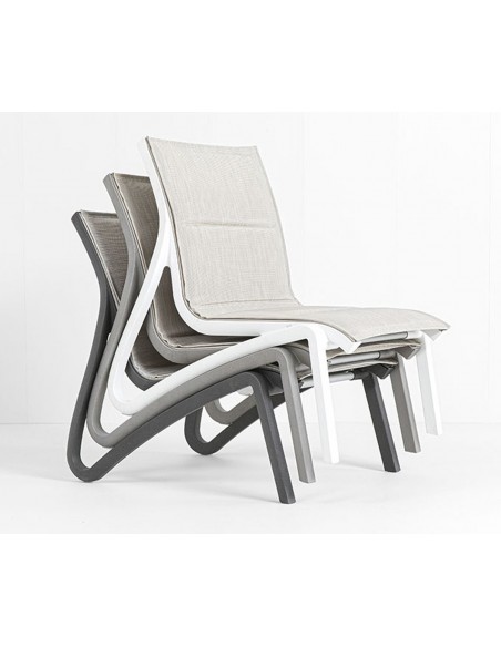 Sunset Confort lounge chair by Grosfillex | Avant Garde -Excl.Agent