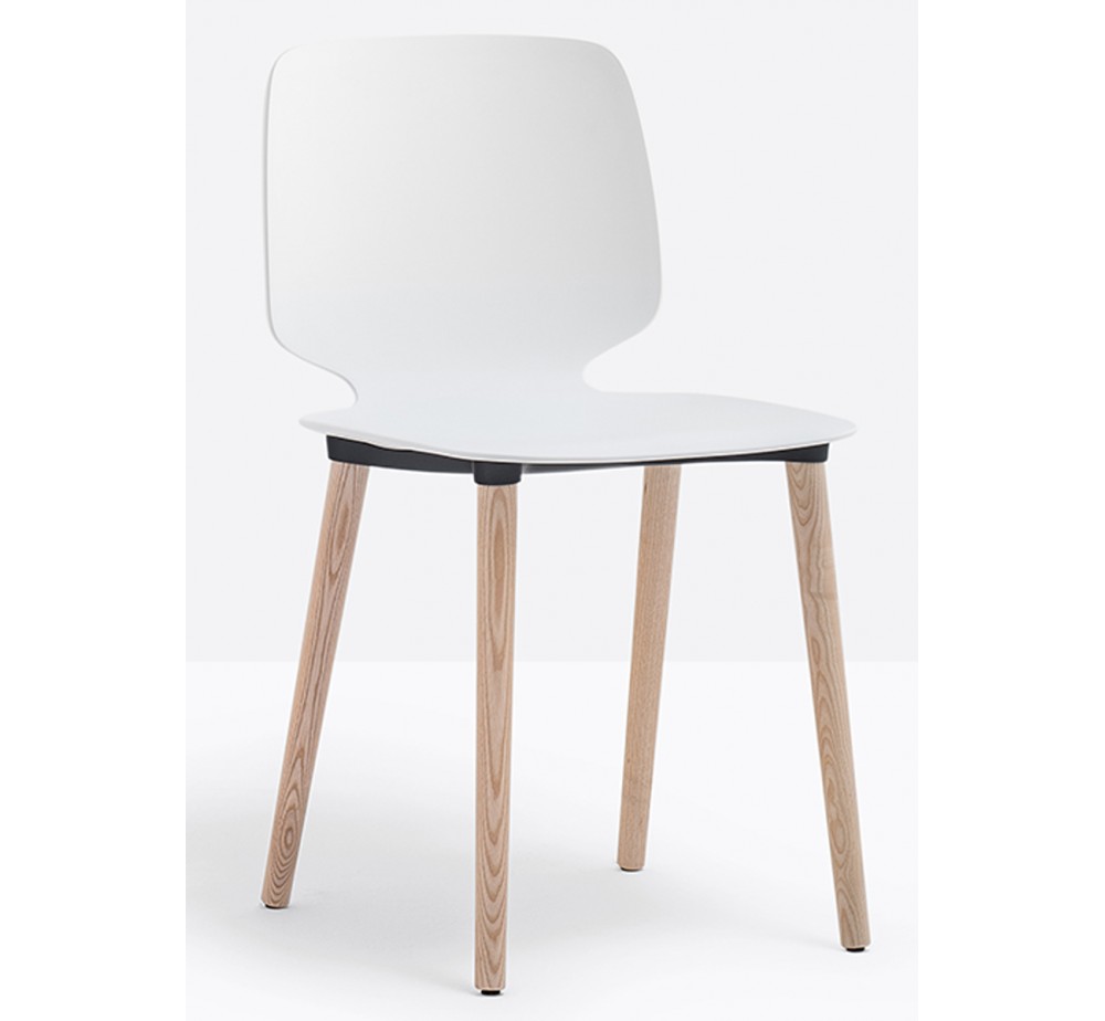Babila 2750 chair by Pedrali | Avant Garde