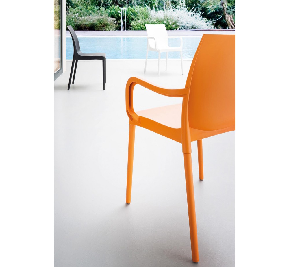 Iris B armchair by Gaber | Avant Garde