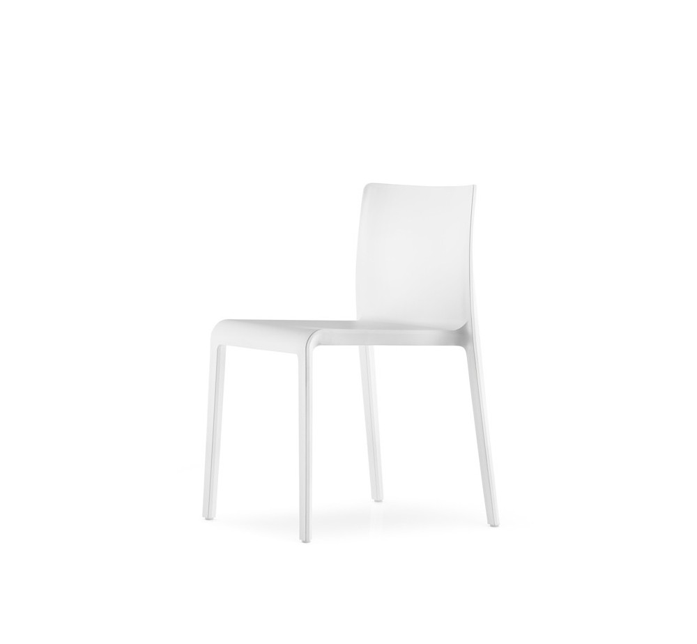Volt 670 chair