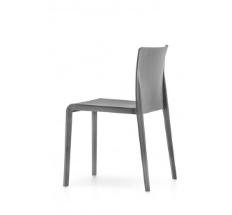 Volt 670 chair