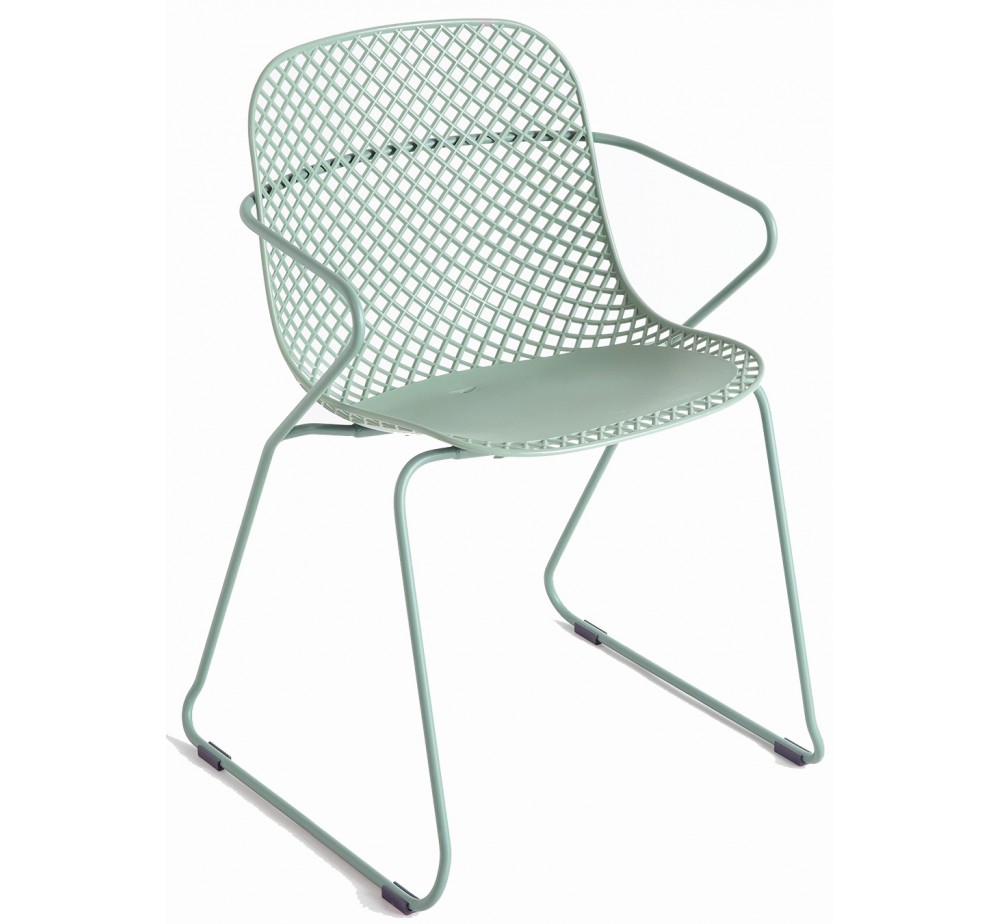Ramatuelle armchair by Grosfillex | Avant Garde exclusive agent