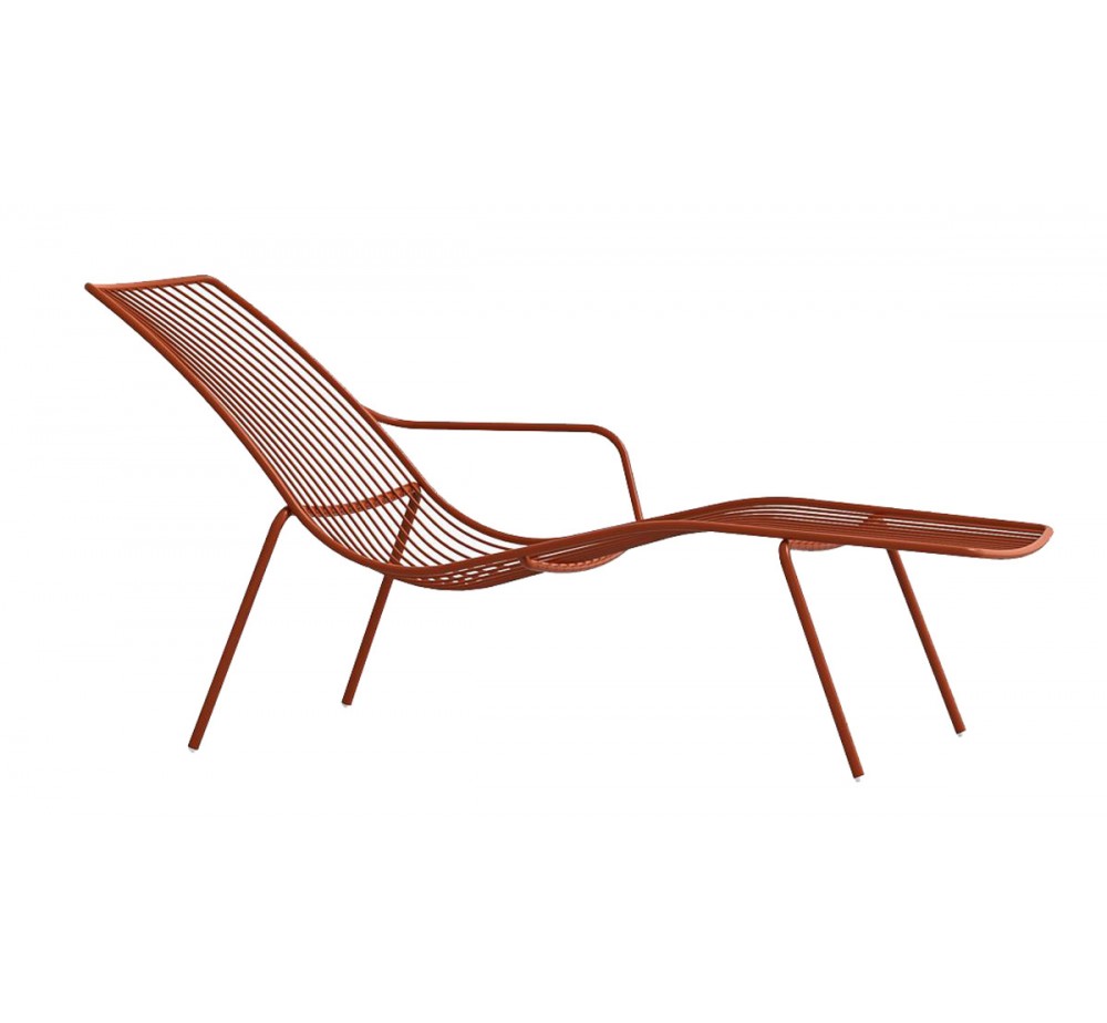 Nolita 3654 chaise-longue by Pedrali - 2 years guarantee | Avant Garde