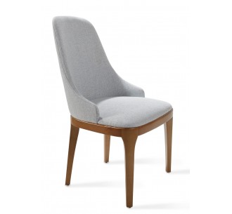 Eka ξύλινη καρέκλα
