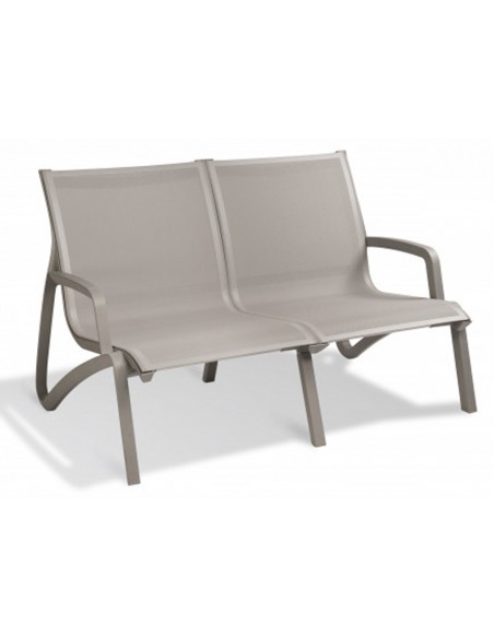 Sunset sofa with armrests by Grosfillex | Avant Garde -exclusive agent