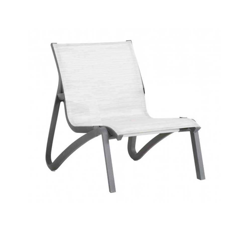 Sunset lounge chair by Grosfillex | Avant Garde - exclusive agent