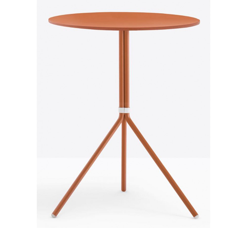 Nolita 5453 H72 table base by Pedrali | Avant Garde