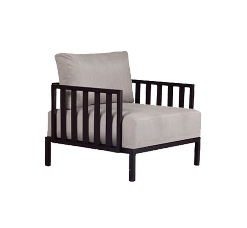 Slim stripe armchair by Papatya | Avant Garde