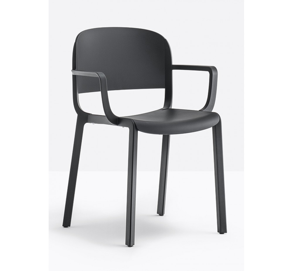 Dome 265 armchair by Pedrali | Avant Garde