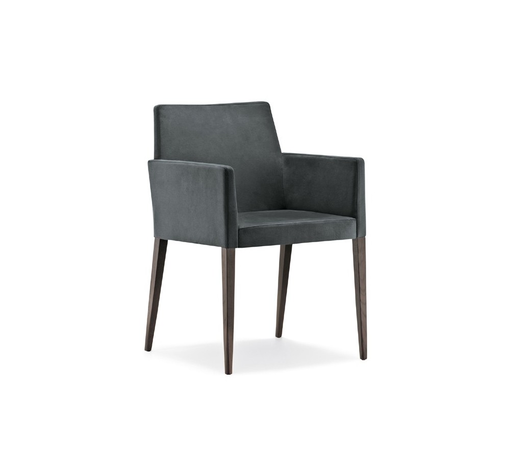 Dress 535 armchair