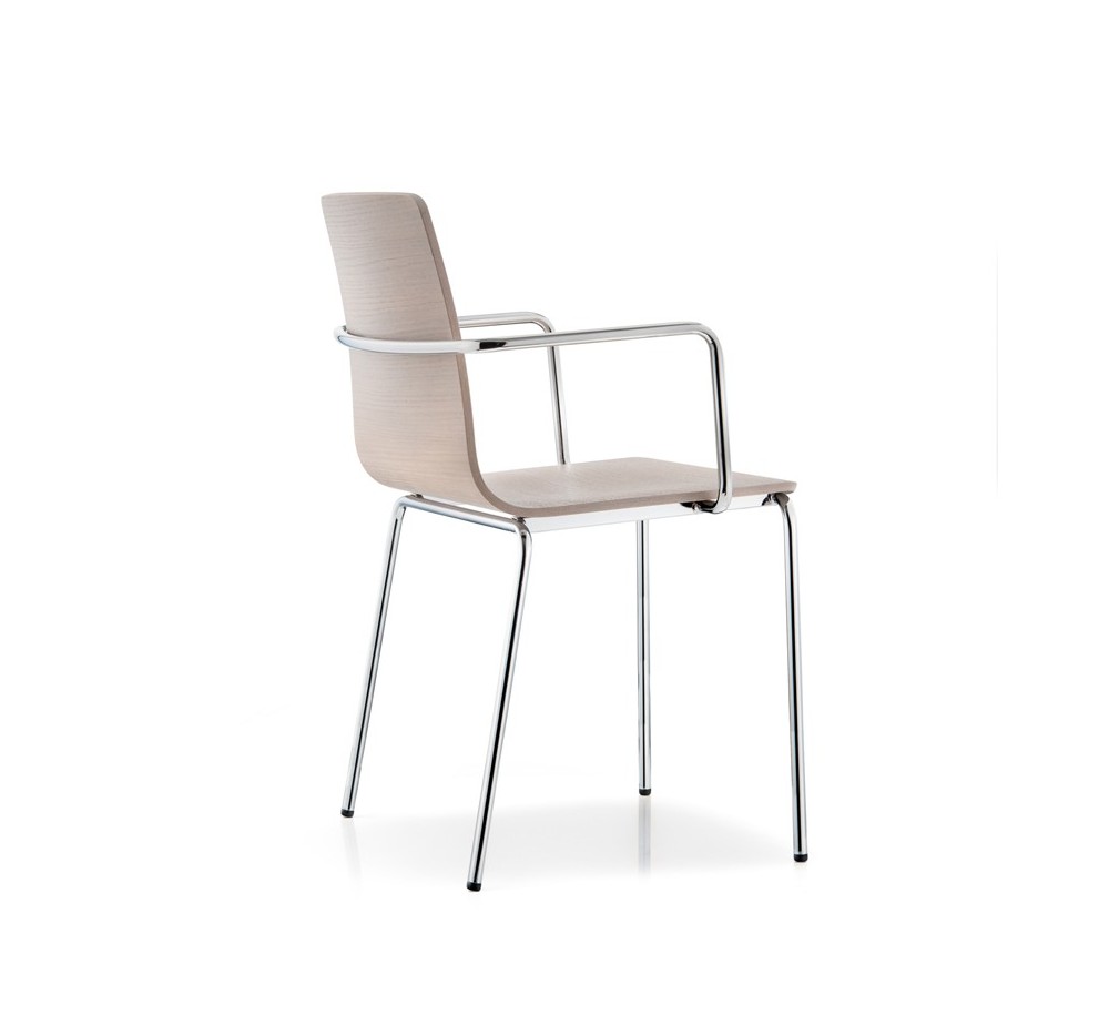 Inga 5614 armchair by Pedrali | Avant Garde