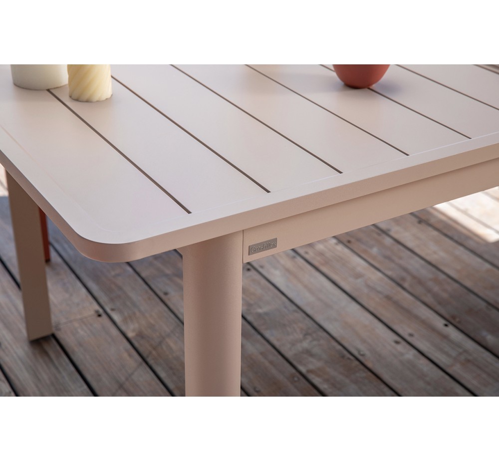 CANNES expandable table by Grosfillex - 2 years guarantee | Avant Garde